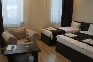 Отель GSG Hotel Тбилиси Семейный номер Делюкс-1
